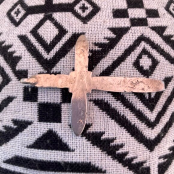 Vintage Navajo Cross Sand Cast Silver Pendant - Picture 5 of 6